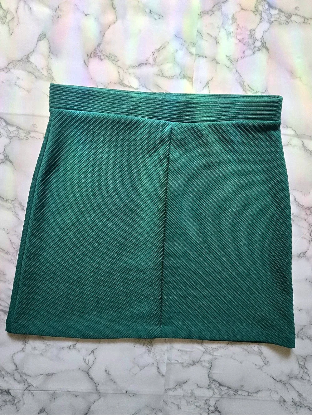 NWOT Green Ribbed Textured Mini Skirt - High-Waisted Chevron Knit Small